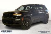 Photo of 2025 Diamond Black Crystal Pearlcoat Jeep Grand Cherokee