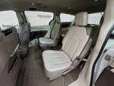 Thumbnail of 2018 Bright White Clearcoat Chrysler Pacifica