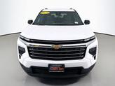 Thumbnail of 2024 Summit White Chevrolet Traverse