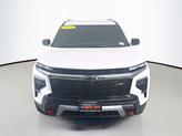 Thumbnail of 2025 Iridescent Pearl Tricoat Chevrolet Traverse