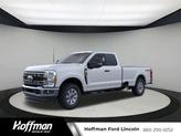 Photo of 2025 Oxford White Ford F-350