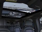Thumbnail of 2025 Pristine White Metallic Tri-Coat Lincoln Navigator