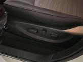 Thumbnail of 2024 Super Black/Pearl White Nissan Leaf