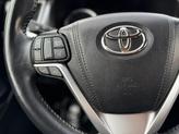 Thumbnail of 2017 Celestial Silver Metallic Toyota Highlander