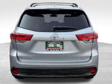 Thumbnail of 2017 Celestial Silver Metallic Toyota Highlander