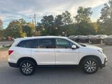 Thumbnail of 2019 White Diamond Pearl Honda Pilot