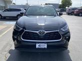 Thumbnail of 2022 Midnight Black Metallic Toyota Highlander