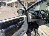 Thumbnail of 2015 Granite Crystal Metallic Clearcoat Chrysler Town & Country