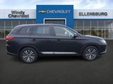 Thumbnail of 2019 Labrador Black Metallic Mitsubishi Outlander
