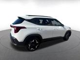 Thumbnail of 2025 Snow White Pearl Kia Seltos