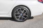 Thumbnail of 2022 White BMW 530e