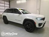 Photo of 2023 Bright White Clearcoat Jeep Grand Cherokee
