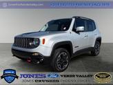 Photo of 2016 Glacier Metallic Jeep Renegade