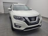 Thumbnail of 2017 White Nissan Rogue