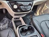 Thumbnail of 2018 Brilliant Black Crystal Pearlcoat Chrysler Pacifica