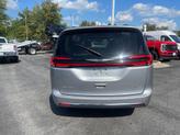 Thumbnail of 2021 Billet Silver Metallic Clearcoat Chrysler Pacifica
