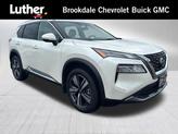 Photo of 2023 Pearl White Tricoat Nissan Rogue