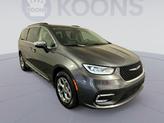 Thumbnail of 2023 Granite Crystal Metallic Clearcoat Chrysler Pacifica