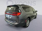 Thumbnail of 2023 Granite Crystal Metallic Clearcoat Chrysler Pacifica