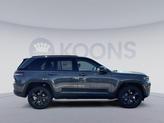 Thumbnail of 2025 Baltic Gray Metallic Clearcoat Jeep Grand Cherokee