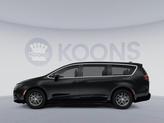 Thumbnail of 2026 Diamond Black Crystal Pearlcoat Chrysler Voyager