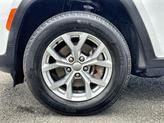 Thumbnail of 2023 Bright White Clearcoat Jeep Grand Cherokee