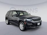 Thumbnail of 2023 Diamond Black Crystal Pearlcoat Jeep Grand Cherokee