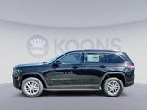Thumbnail of 2025 Diamond Black Crystal Pearlcoat Jeep Grand Cherokee