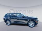 Thumbnail of 2025 Diamond Black Crystal Pearlcoat Jeep Grand Cherokee