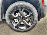 Thumbnail of 2025 Baltic Gray Metallic Clearcoat Jeep Grand Cherokee