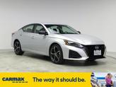 Photo of 2023 Silver Nissan Altima