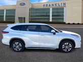 Thumbnail of 2024 Wind Chill Pearl Toyota Highlander