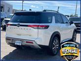 Thumbnail of 2022 White 2 Tone Nissan Pathfinder