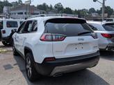 Thumbnail of 2022 Bright White Clearcoat Jeep Cherokee