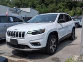 Photo of 2022 Bright White Clearcoat Jeep Cherokee