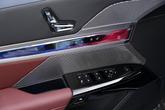 Thumbnail of 2025 Space Silver Metallic BMW i7