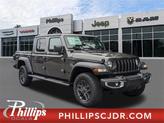 Photo of 2025 Granite Crystal Clearcoat Metallic Jeep Gladiator
