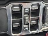Thumbnail of 2025 Granite Crystal Clearcoat Metallic Jeep Gladiator