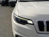 Thumbnail of 2019 Bright White Clearcoat Jeep Cherokee