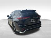 Thumbnail of 2022 Midnight Black Metallic Toyota Highlander