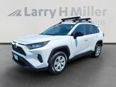 Photo of 2021 Super White Toyota RAV4