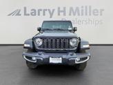 Thumbnail of 2025 Black Clearcoat Jeep Gladiator