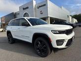 Photo of 2025 Bright White Clearcoat Jeep Grand Cherokee