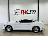 Photo of 2018 Oxford White Ford Mustang