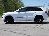 Thumbnail of 2022 Bright White Clearcoat Jeep Grand Cherokee