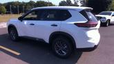 Thumbnail of 2025 Everest White Pearl Nissan Rogue