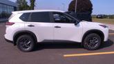 Thumbnail of 2025 Everest White Pearl Nissan Rogue