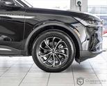 Thumbnail of 2025 Infinite Black Metallic Clearcoat Lincoln Nautilus