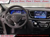 Thumbnail of 2025 Diamond Black Crystal Pearlcoat Chrysler Pacifica