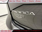Thumbnail of 2025 Diamond Black Crystal Pearlcoat Chrysler Pacifica